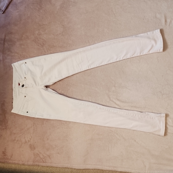 ❗️Like NEW ❗️Power Skinny Guess Jeans - Picture 8 of 9